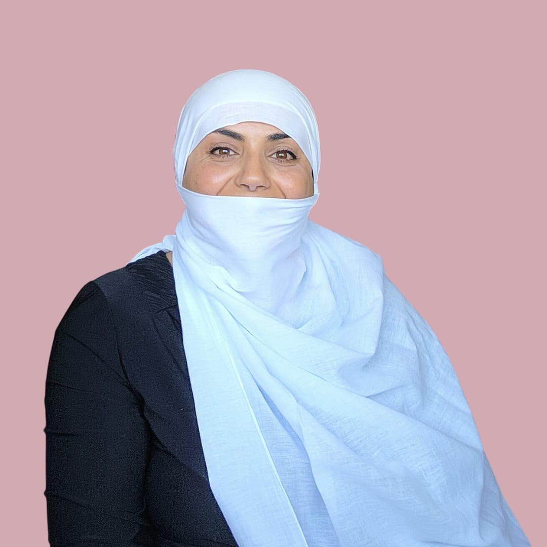 مياسة، أخصائية الأعشاب والعلاج بالتغذية الطبيعية